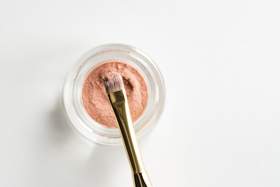 Cream blush pot with brush